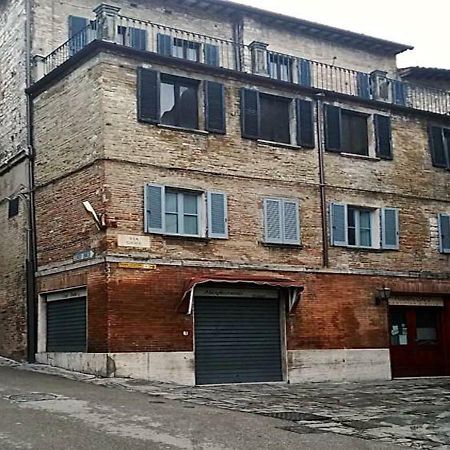 Affittacamere In Centro Gubbio Luaran gambar