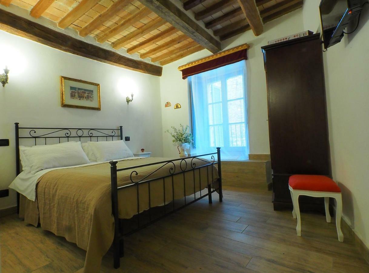 Affittacamere In Centro Gubbio Luaran gambar