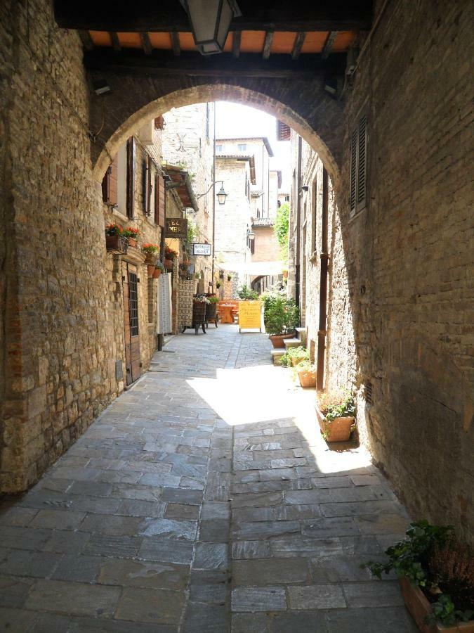 Affittacamere In Centro Gubbio Luaran gambar